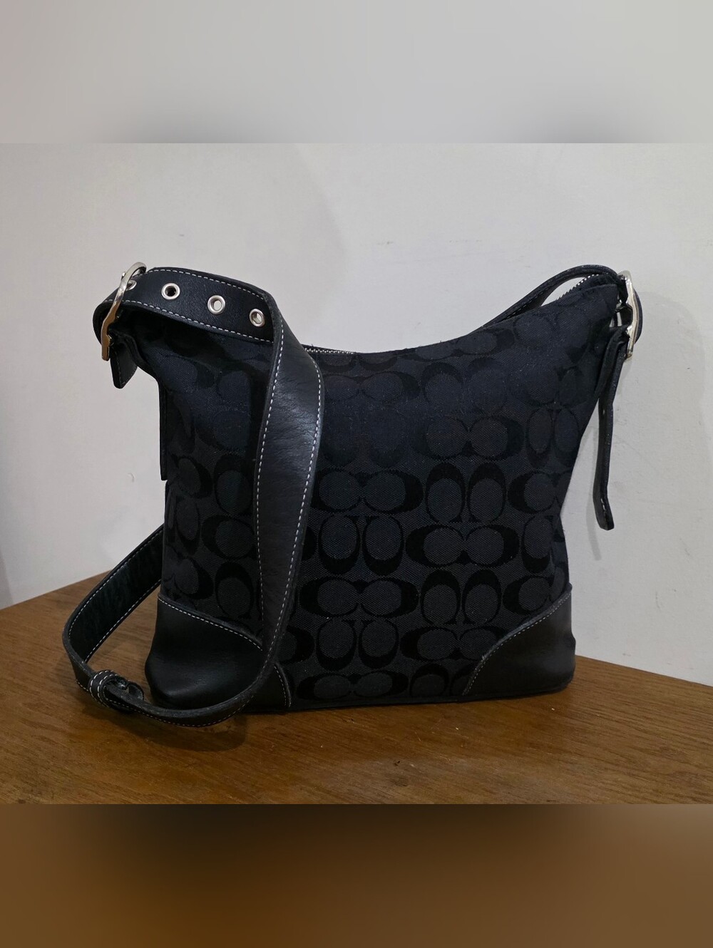 Like New!Coach Signature Jacquard Black/Leather Crossbody bag - Picture 8 of 10